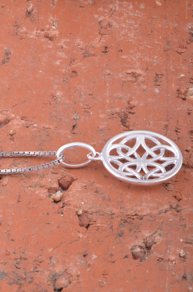 Sterling Silver Ladies Irish Celtic Four Knot Charm Necklace - 13mm